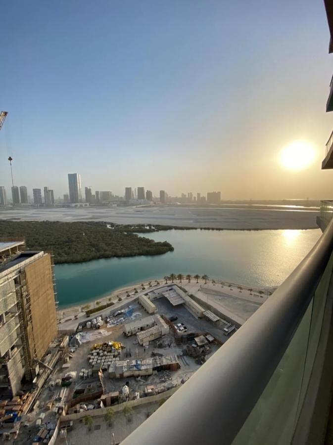 Large Size One Bedroom Apartment With Sea View Abu Dhabi Exterior foto